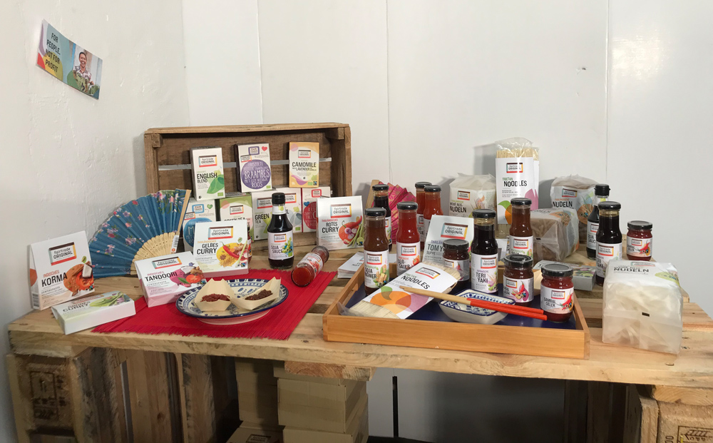 FairtradeOriginal-Tischchen.jpg